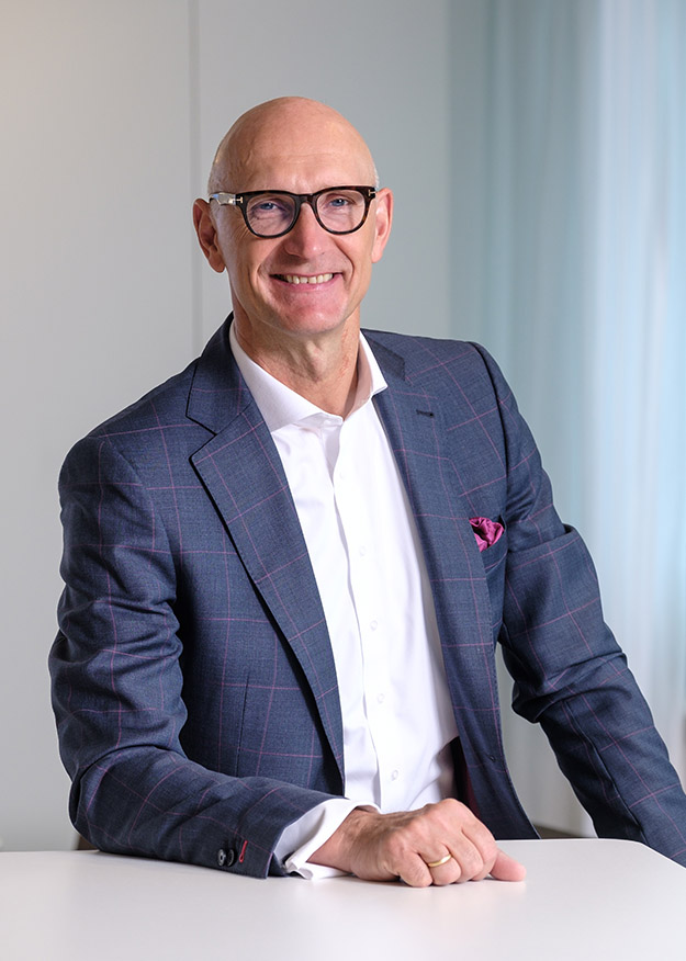 Tim Höttges, Chairman of the Board of Management of Deutsche Telekom AG (photo)